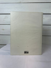 Load image into Gallery viewer, Vera Wang on Weddings - Signed First Edition Coffee Table Book