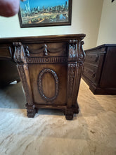 Load image into Gallery viewer, Seven Seas by Hooker Furniture Executive Leather Top Desk