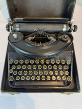 Load image into Gallery viewer, Antique 1934 Remington for Underwood Noiseless Portable Typewriter Serial #651232