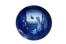 Load image into Gallery viewer, Royal Copenhagen Vintage Christmas Collectors Plates 1970 - 1982