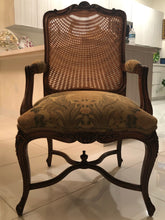 Load image into Gallery viewer, Traditional Lacquered Italian Dining Table Set