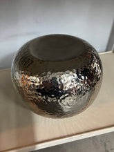 Load image into Gallery viewer, Hammered Metal Bowl with Lid