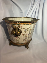 Load image into Gallery viewer, Vintage William Lowe 1895 Large Porcelain Planter