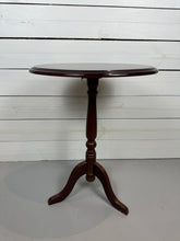 Load image into Gallery viewer, Antique Mahogany Tilt Top Table
