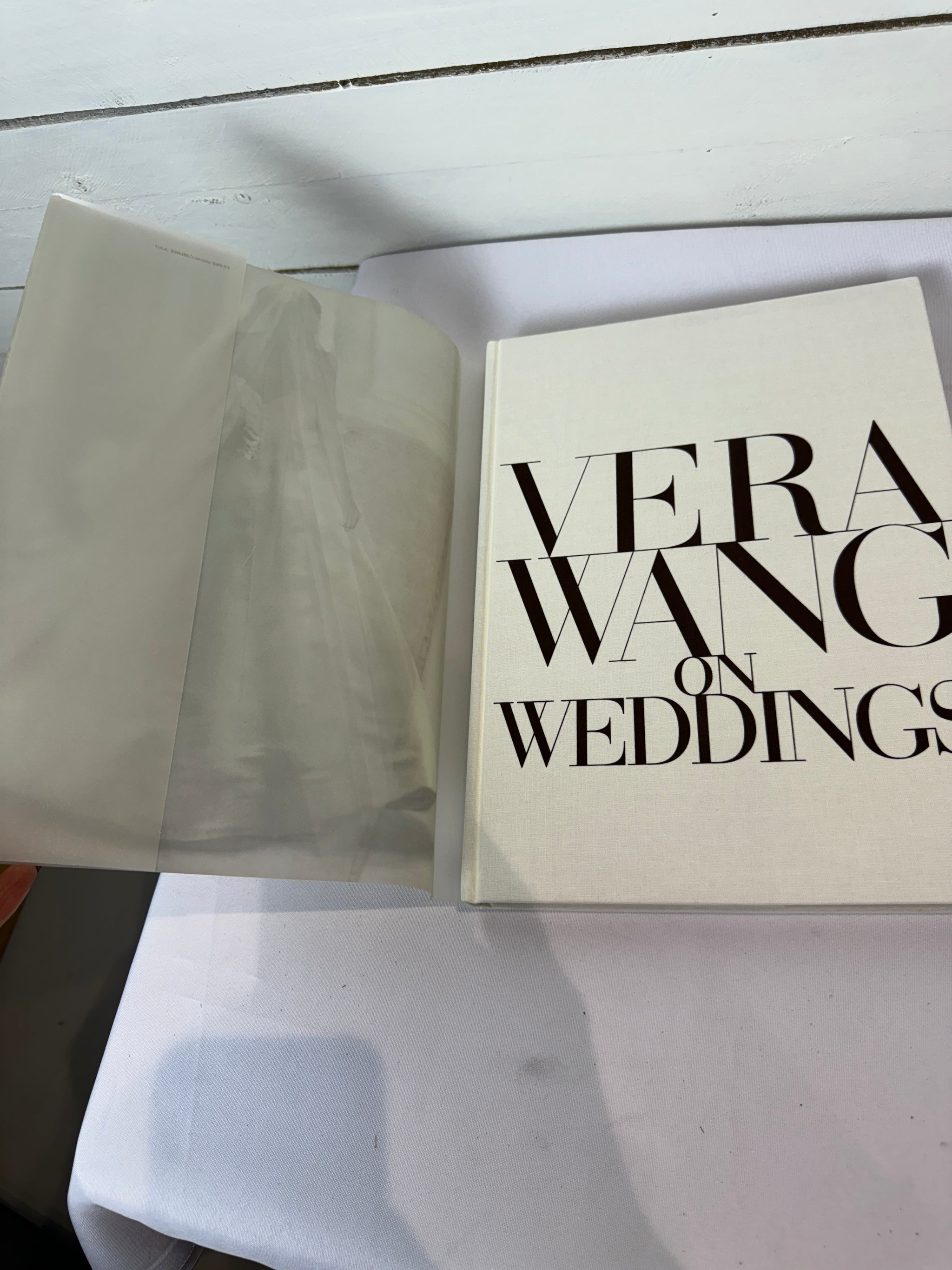 Vera Wang on Weddings by Vera Wang (2001, Hardcover) for