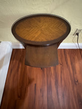 Load image into Gallery viewer, Regency Style Veneer &amp; Wood Oval Marquetry Side Table
