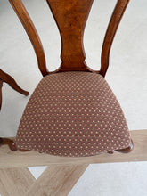 Load image into Gallery viewer, Thomasville Vintage British Gentry Burl Oak Dining Chairs - Set of 8
