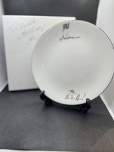 Load image into Gallery viewer, Vera Wang &quot;I Love the USA&quot; Collectors Plates by Wedgewood, Limited Edition
