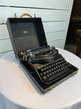 Load image into Gallery viewer, Antique 1934 Remington for Underwood Noiseless Portable Typewriter Serial #651232
