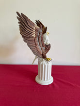 Load image into Gallery viewer, 1980s The Constitutional Eagle #40284 Limited Edition Boehm Porcelain
