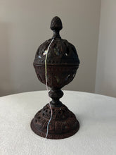 Load image into Gallery viewer, Antique Cast Iron Yarn Holder or Spinner
